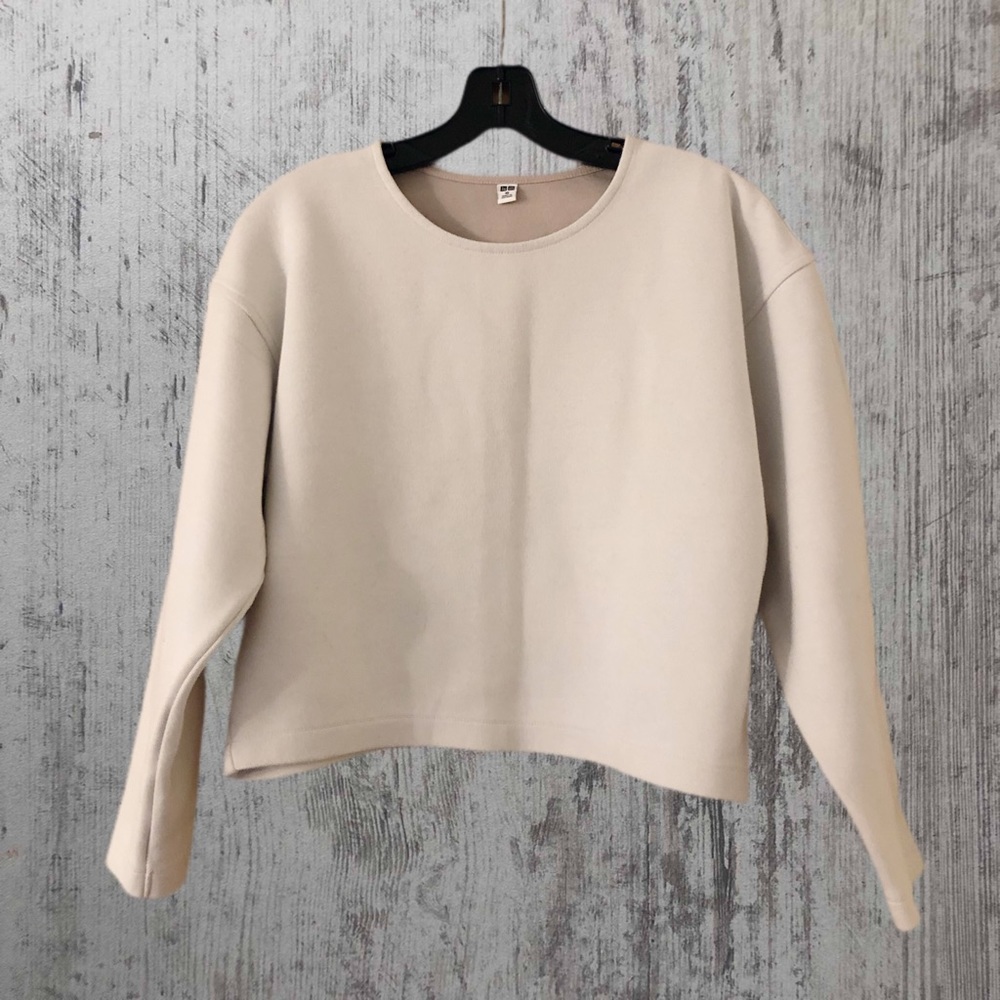 UNIQLO Cropped Crewneck Sweater